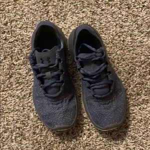 Under armor tennis shoes